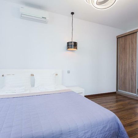 Apartamenti Gercena 35 Daire Kiev Dış mekan fotoğraf